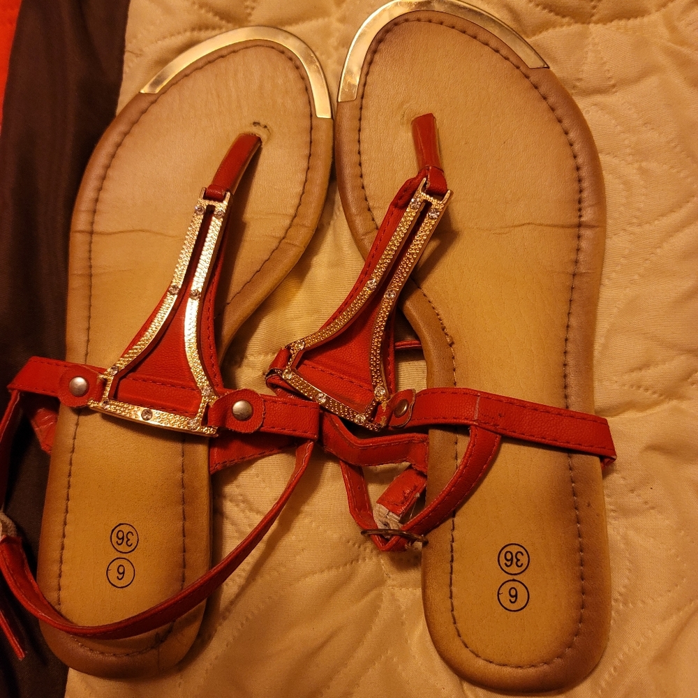 2 pairs gladiator sandals